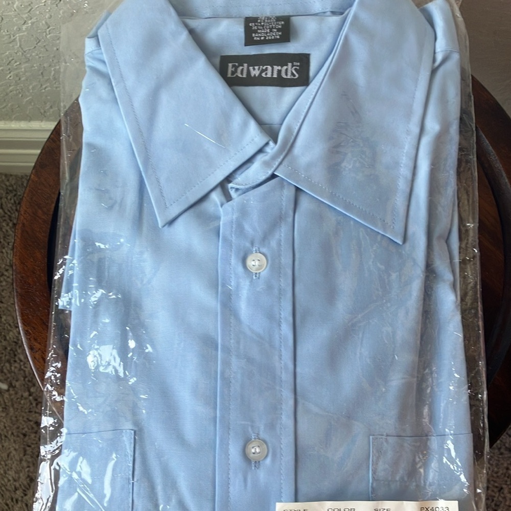 Edwards: Light Blue Long Sleeve Buttom down shirt- L (neck 16-16.5) - Picture 14 of 16